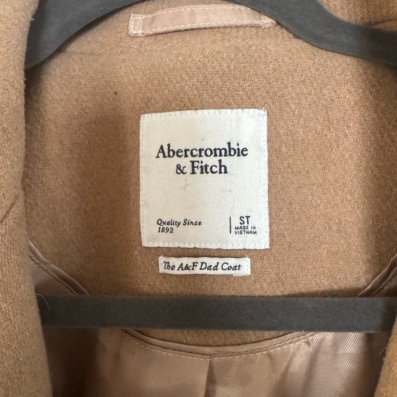 Tan Abercrombie & Fitch coat size small - Picture 2 of 9